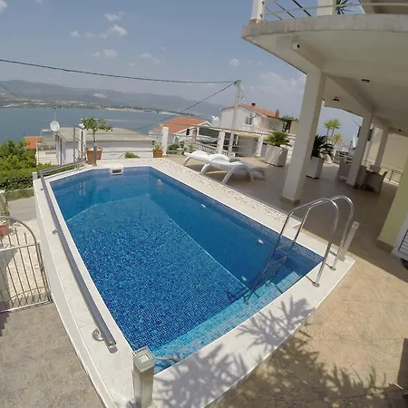 Palace View * Trogir