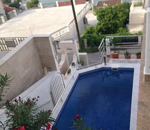 Palace View